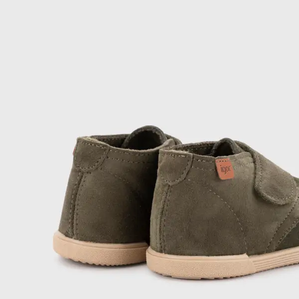 Bota de criança em couro com palmilha removivel verde musgo verde seco Tui Igor