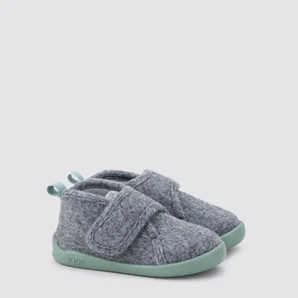 Pantufinha bebé quentinha cinzenta e verde igor