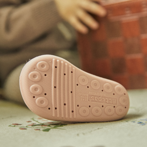 bota de criança fofinha com orelhinhas de coelho ultra leves e flexiveis pink rosa attipas