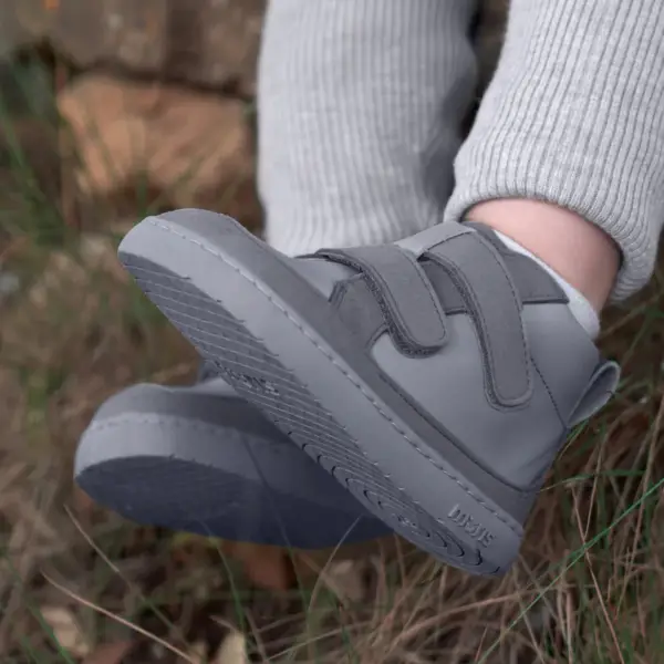 botinha de bebé cinzentas cool gray sintra muris flexiveis
