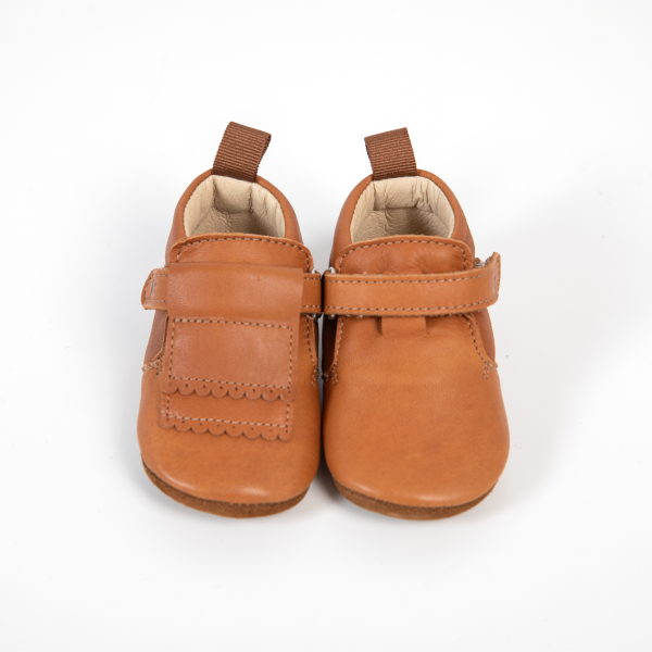 camel castanho girafinha sapatinho de bebé em couro macio com soft sole