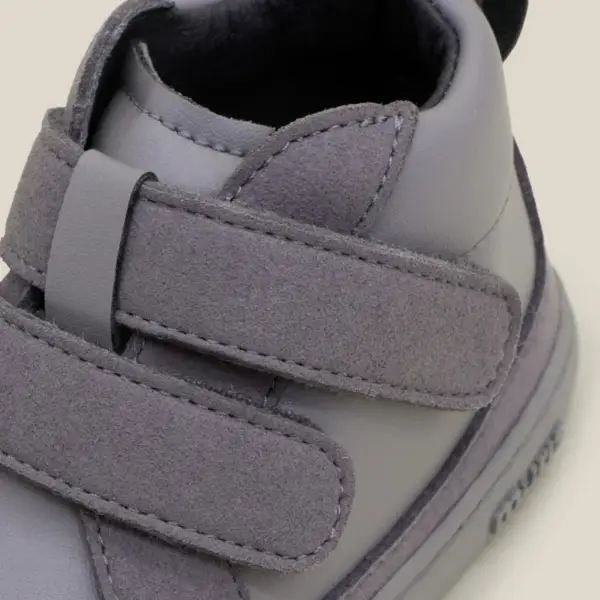 sapatinho de bebé bota cinza sintra cool gray mini muris