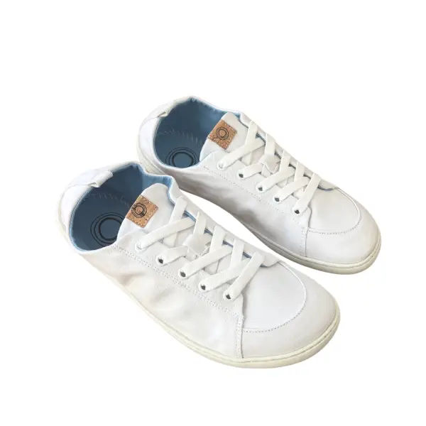 ténis da mukishoes brancos em tecido optical respeitadores do pé