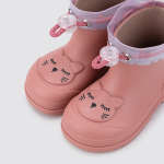 Botinha flexivel e confortavel para criança na cor pink rosa gato igor com fecho